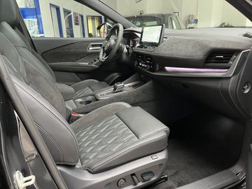 Car image 30