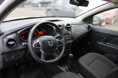 Car image 13