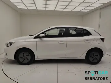 Car image 19