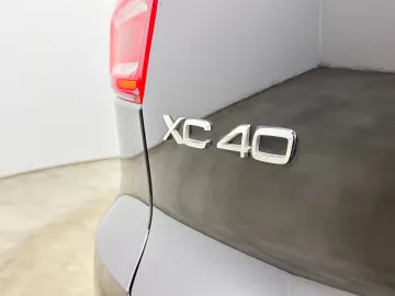 Car image 34
