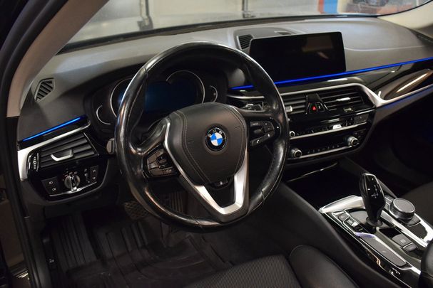 BMW 520d Touring xDrive Sport Line 140 kW image number 7