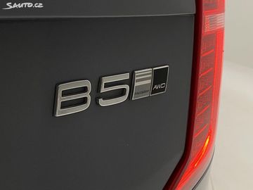 Car image 37