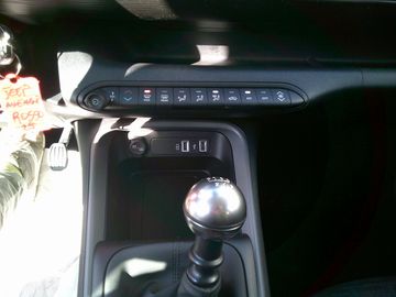 Car image 24