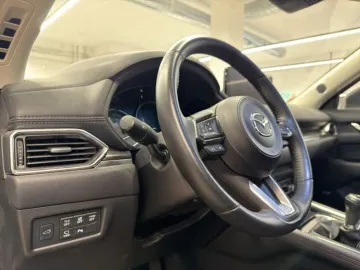 Car image 28