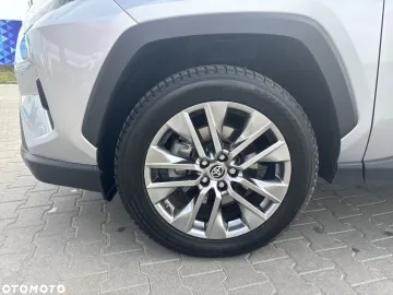 Car image 27