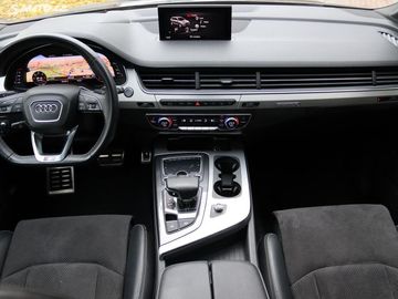 Car image 37