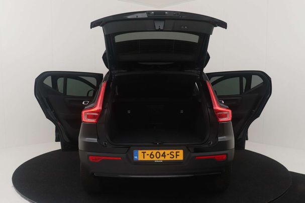 Volvo XC40 B3 Plus Dark 120 kW image number 42