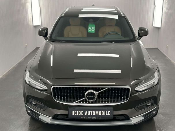 Volvo V90 Cross Country AWD Pro 140 kW image number 5