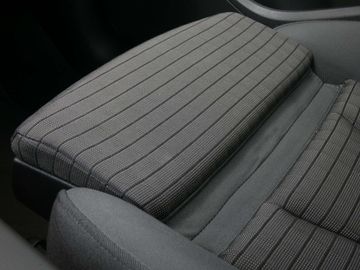 Car image 45