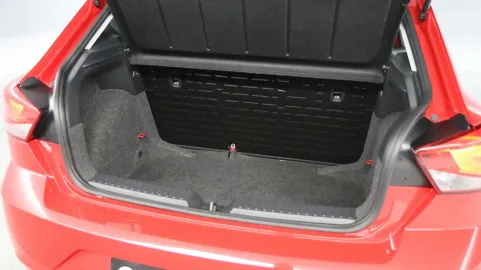 Car image 37