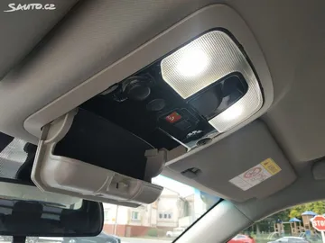 Car image 34
