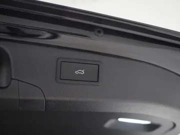 Car image 48