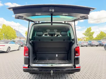 Car image 40