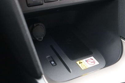 Car image 30