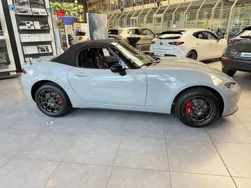 Car image 22