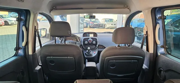 Car image 22
