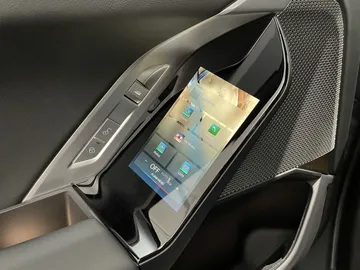 Car image 29