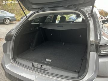 Car image 28