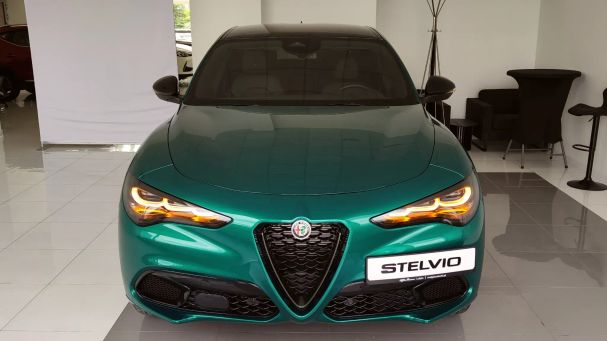 Alfa Romeo Stelvio 2.0 Turbo Q4 206 kW image number 3