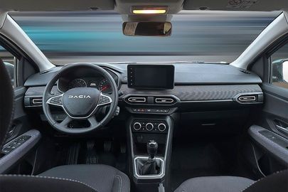 Car image 10