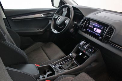 Car image 10