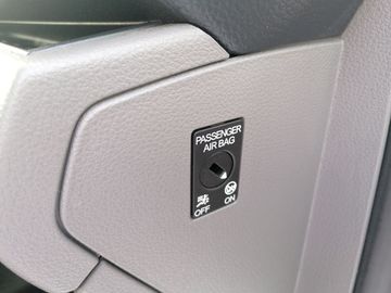 Car image 35