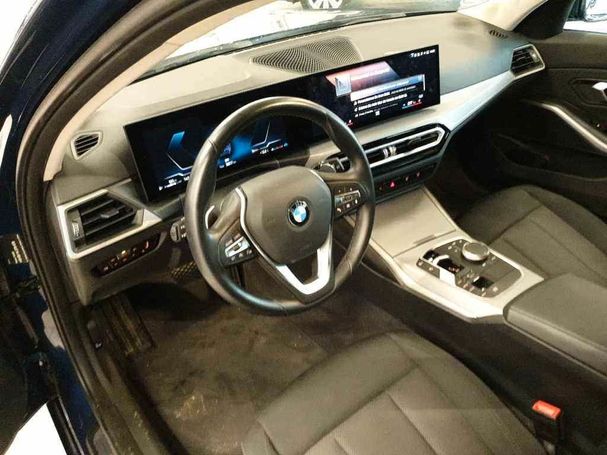 BMW 320d Touring xDrive 140 kW image number 12