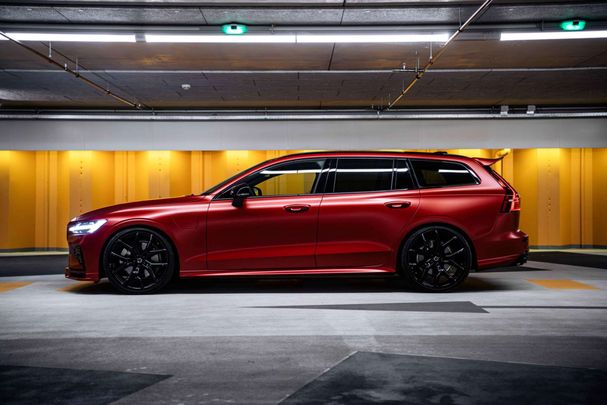 Volvo V60 T8 Dark AWD Ultimate 335 kW image number 3