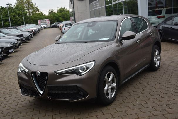 Alfa Romeo Stelvio 2.2 AT8 Super 132 kW image number 1