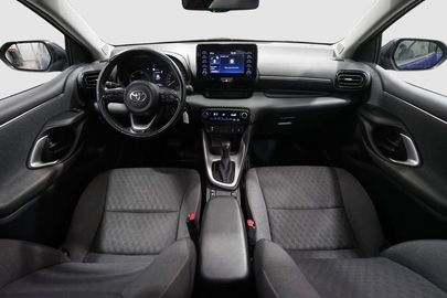 Car image 14