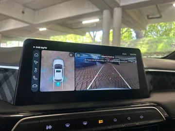 Car image 27