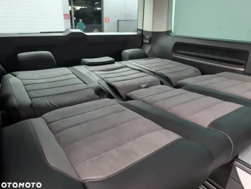 Car image 38