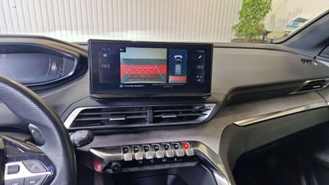 Car image 30