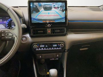 Car image 14