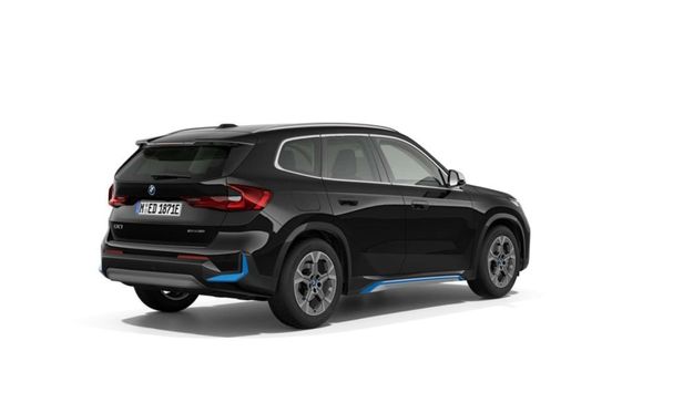 BMW iX1 xDrive30 xLine 230 kW image number 2