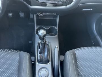 Car image 12