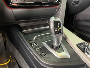 Car image 35