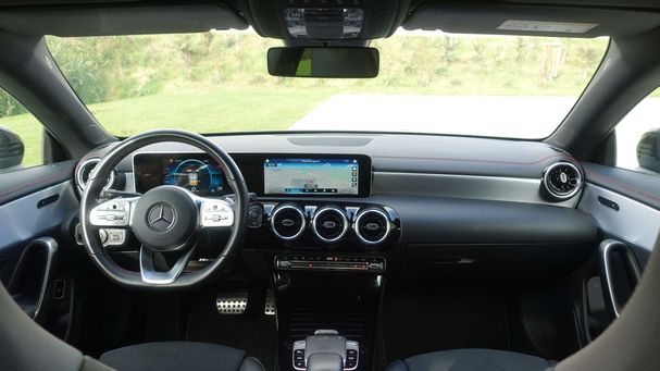 Mercedes-Benz CLA 180 85 kW image number 15