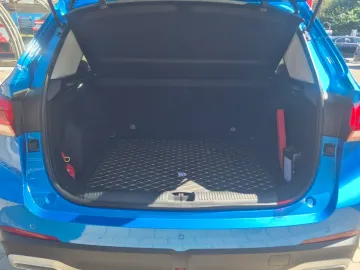 Car image 39