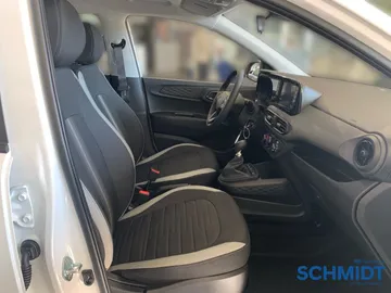 Car image 13