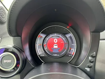Car image 30