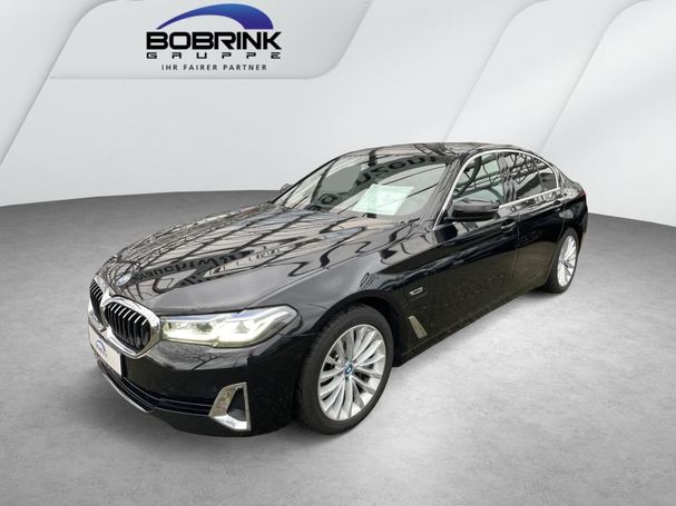 BMW 545 e xDrive 290 kW image number 1