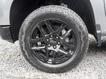 Car image 36
