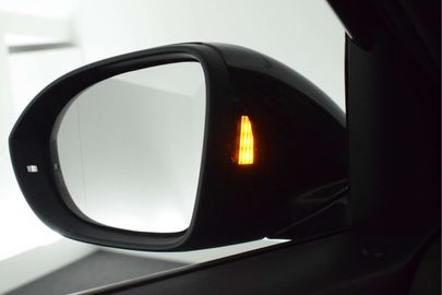 Car image 37