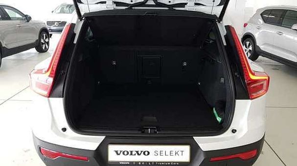 Volvo XC40 T4 155 kW image number 11