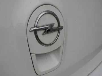 Car image 31