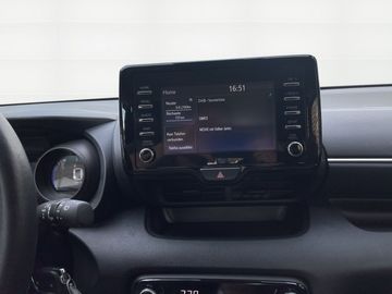 Car image 11