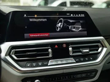 Car image 38