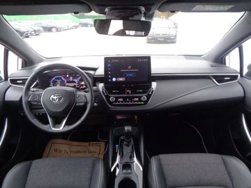 Car image 10