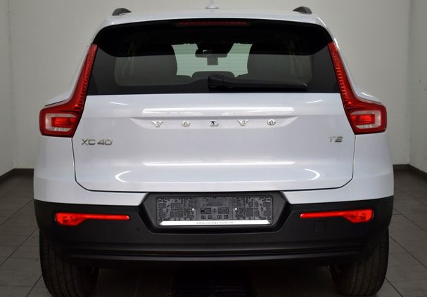 Volvo XC40 Momentum 95 kW image number 19